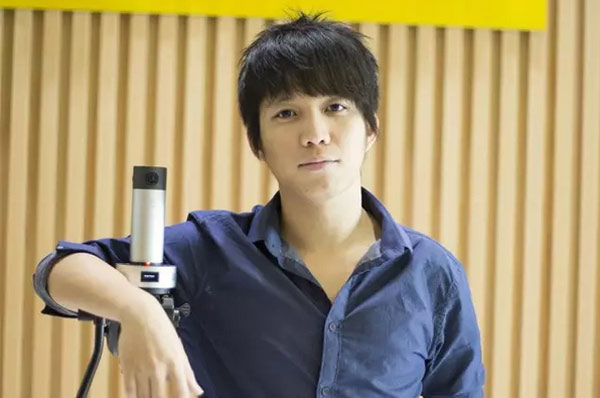 大学期间曾通过按键音破译周鸿祎电话号码,24