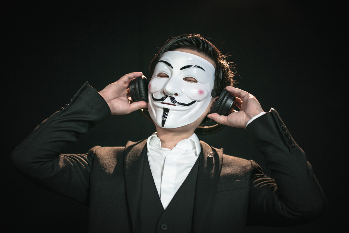 程一电台获天使轮投资 他温暖嗓音抚慰600万粉丝难眠夜 播放20亿次