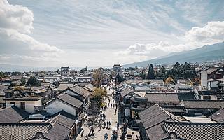 促进区域协调发展重点要深入实施国家重大区域