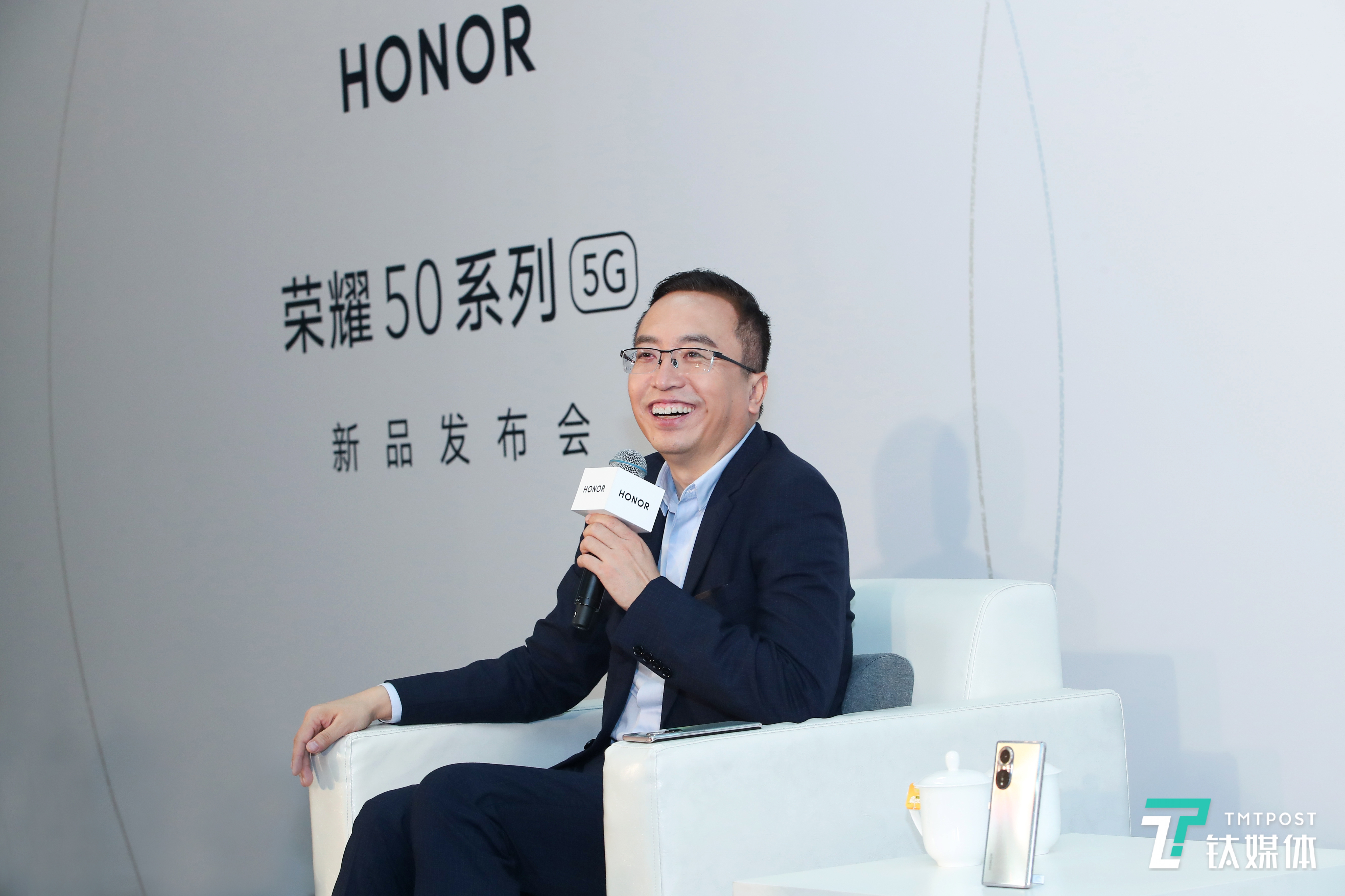 荣耀ceo赵明