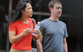 扎克伯格夫妇拟捐出99%所持Facebook股份 价值450亿美元