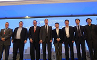 创业者纷纷扑向VR创业,大佬们提醒离成熟还有3-5年