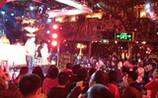 帮初创企业钱生钱的奇点金融 一次性召集了200位创始人 