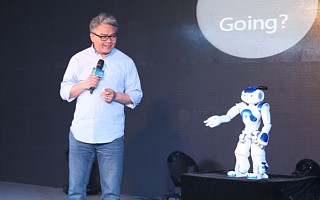 咖啡未涼：中關(guān)村創(chuàng)業(yè)大街現(xiàn)全球首個投資機(jī)器人