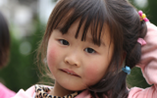 生活以痛吻你，愿你報之以歌丨投資創業和公益的一場相逢