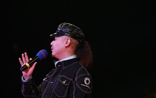 大冰：这个时代非常可怕，不要随便鼓掌