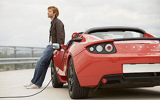 时空电动马辉:独家电池技术冲锋,换电站模式侧翼包抄,引领中国电动汽车行业弯道超车