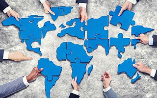 投资经理卧底工厂：告诉你该如何吃到蓝领服务这块蛋糕