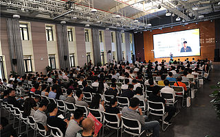 互聯網+汽車，燒錢是空，服務是真！