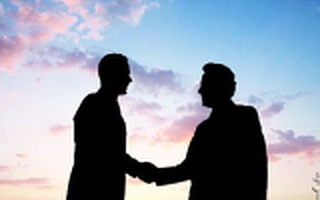 董明珠回应与雷军10亿赌约，“最后输的一定是他，我活得好得很”