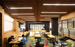 第五代孵化器已经风靡韩国,你还在找补贴、卖空间吗?