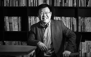 【储德群】战略跟着时代走 54岁再出发