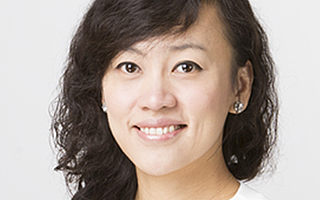 柳青:我几年前回国时,摇不到号买不到车