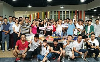 毕业趴 | 润湾恭贺锣卜科技乔迁新址