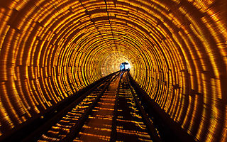 纽带线CRM:企业数字化转型迷局需突破