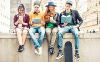 校园市场是个伪需求？对校园经济的三点反思