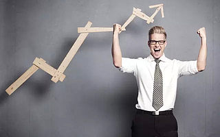 保准牛晁晓娟：做企业保险，我们一直“站在客户的角度上”