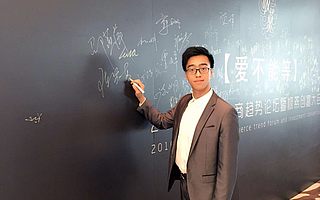 一个兼职,竟然让他开出了一家公司,还带动一大拨兼职赚钱的机会