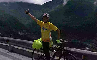 独腿骑行川藏线，22天翻越14座大山，历经两千多公里到达拉萨