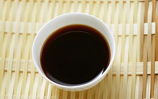 打酱油也能上市,且跑赢95%公司,年赚25亿:问此地有机会否?