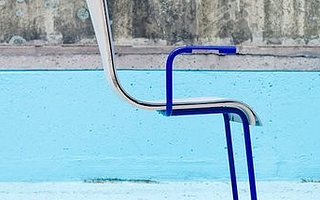 抖腿的孩子 值得拥有一台脚下发电机