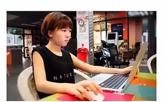 高高在上的投资人都是猪啊,居然被一个16岁的少女给骗了
