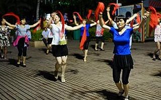 热点丨6家广场舞创业公司获亿元融资 千亿级大妈市场真那么好?