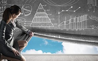 我们调查了100家独角兽创始人的背景,有人当警察,有人造卫星