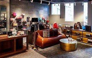 没有流量只能等死?这家二手奢侈品电商试图突围