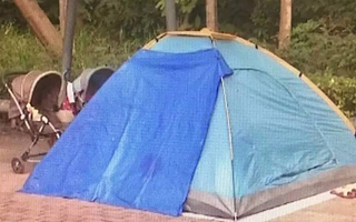 IT行業創業失敗，高學歷夫妻流落深圳街頭住帳篷