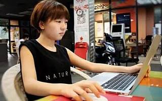 跌下神坛!曾经的“18岁CEO”改行做起了微商……