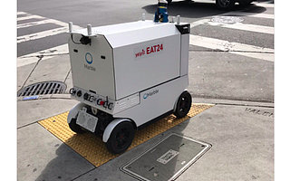 Yelp要推出外卖机器人?但它却收到网友很多吐槽 | 潮科技