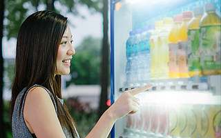 不仅仅是一个无人超市 甘来要为零售业提供智能化的零售机器人的解决方案