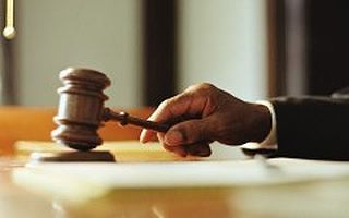 企业法律服务升级的2种趋势:弱律师化和融合垂直工具