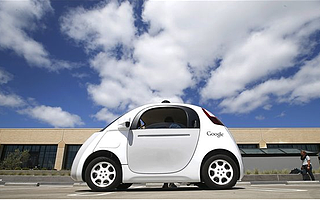 自动驾驶企业争相引领全球第一,首批130辆自动驾驶车下线