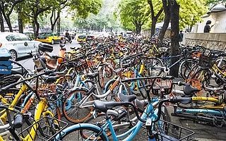即使融资130亿，摩拜和ofo也像极了路边的煎饼果子摊，属于占道违法经营！