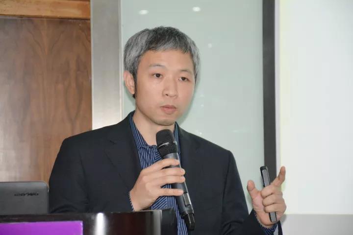 路演人王均宏,画画吧创始人,幼狮(3期)学员 ▲爱我车——4s店保养维修