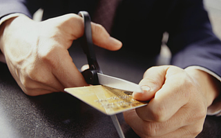 一线城市住房价格；由学生直接成为企业家；现金贷监管不眠夜