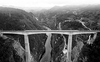 渝贵铁路开通运营3小时36分成都飙拢贵阳