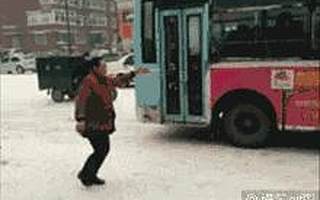 【和谐高新】路滑?别怕!高新街道在脱掉“冰妆”!!