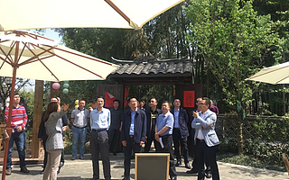 现场学习交流崇州经验 共同提升产业功能区建设水平