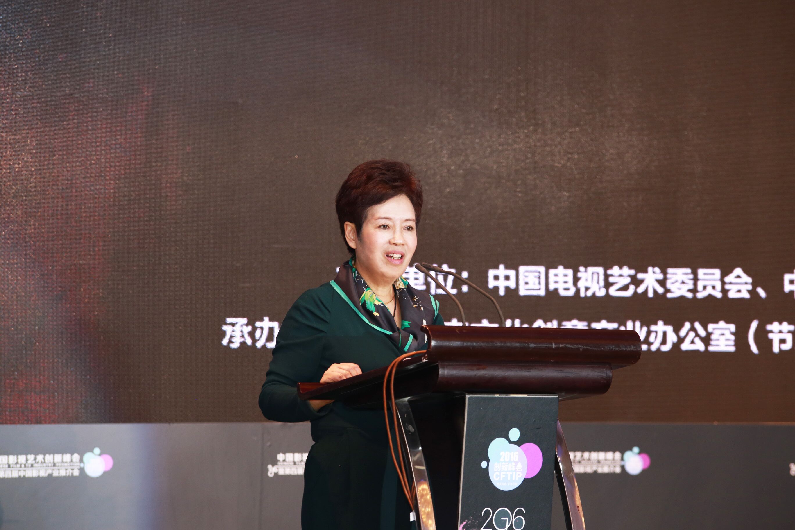 中国的原创电视剧还能够火吗？身价200亿的电视剧女王赵依芳告诉你答案！