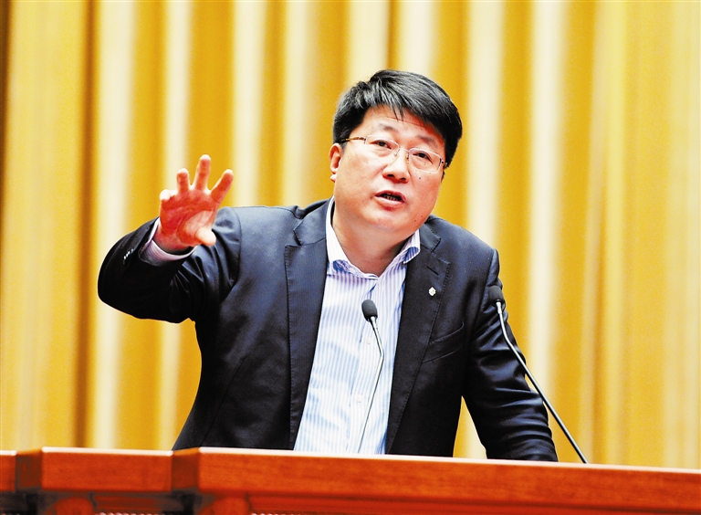 紫光老总评中兴事件：中国企业脆弱