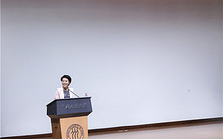 毕业季,就业还是创业?百名全国优秀创新创业女性为大学生“支招”