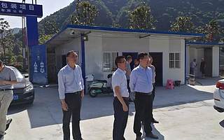 【会员新闻】平利县委常委、副县长吴代强视察青创美客牙刷项目建设现场