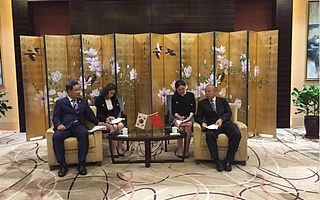 王江平会见韩国中小企业部副部长崔寿圭一行并签署中韩中小企业创新合作谅解备忘录