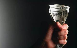 切断“帽子”背后的利益链