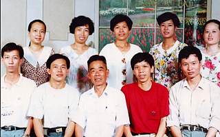 致24载光阴税月：再次遇见你，像和青春握手