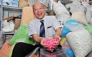 华南理工大学余龙：带领团队首创全淀粉可生物降解包装材料|创新英雄