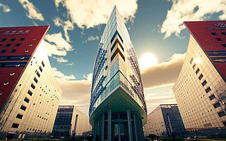 成都高新区拓新30年产业导向的“取”与“舍”